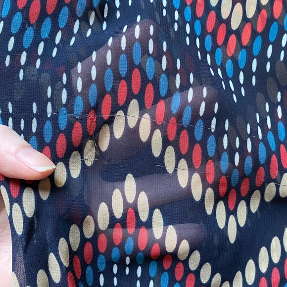 Trippy vintage blouse with bow - Picture 2 of 4